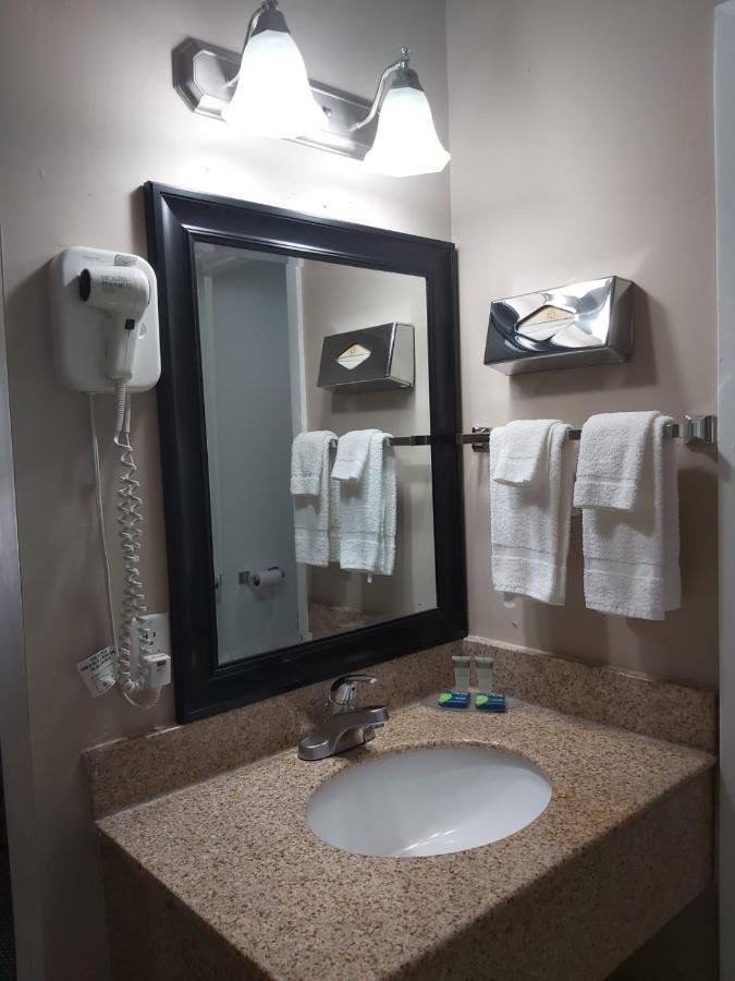 Arnprior Motor Inn Dış mekan fotoğraf