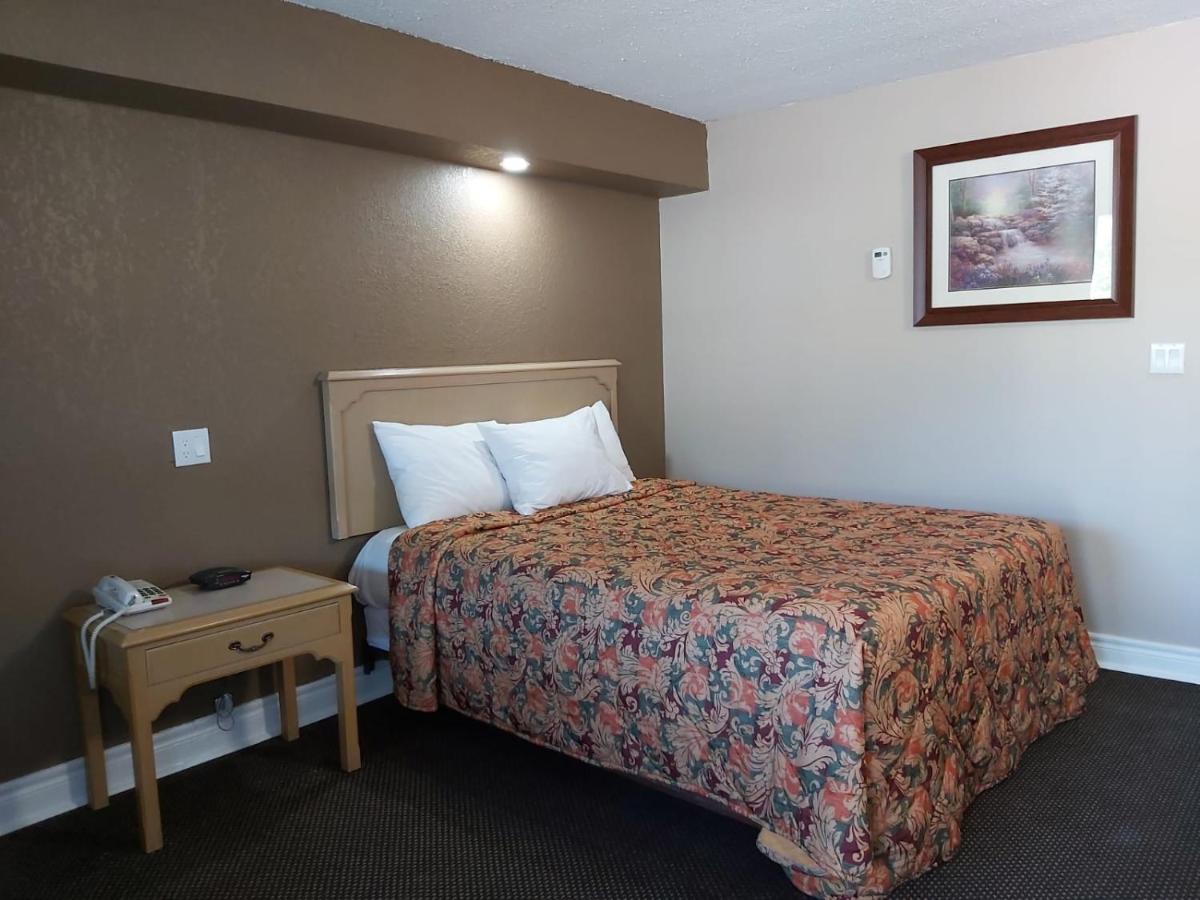 Arnprior Motor Inn Dış mekan fotoğraf