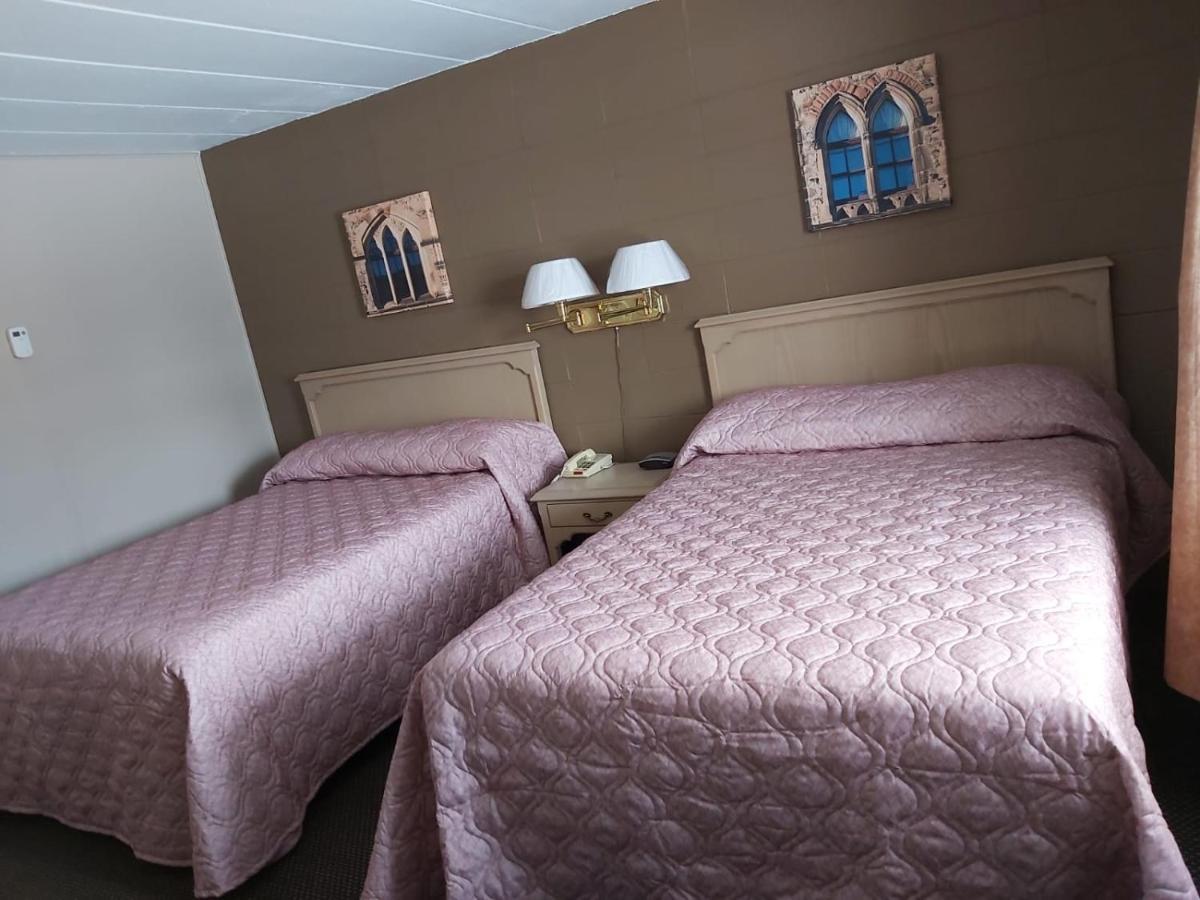Arnprior Motor Inn Dış mekan fotoğraf