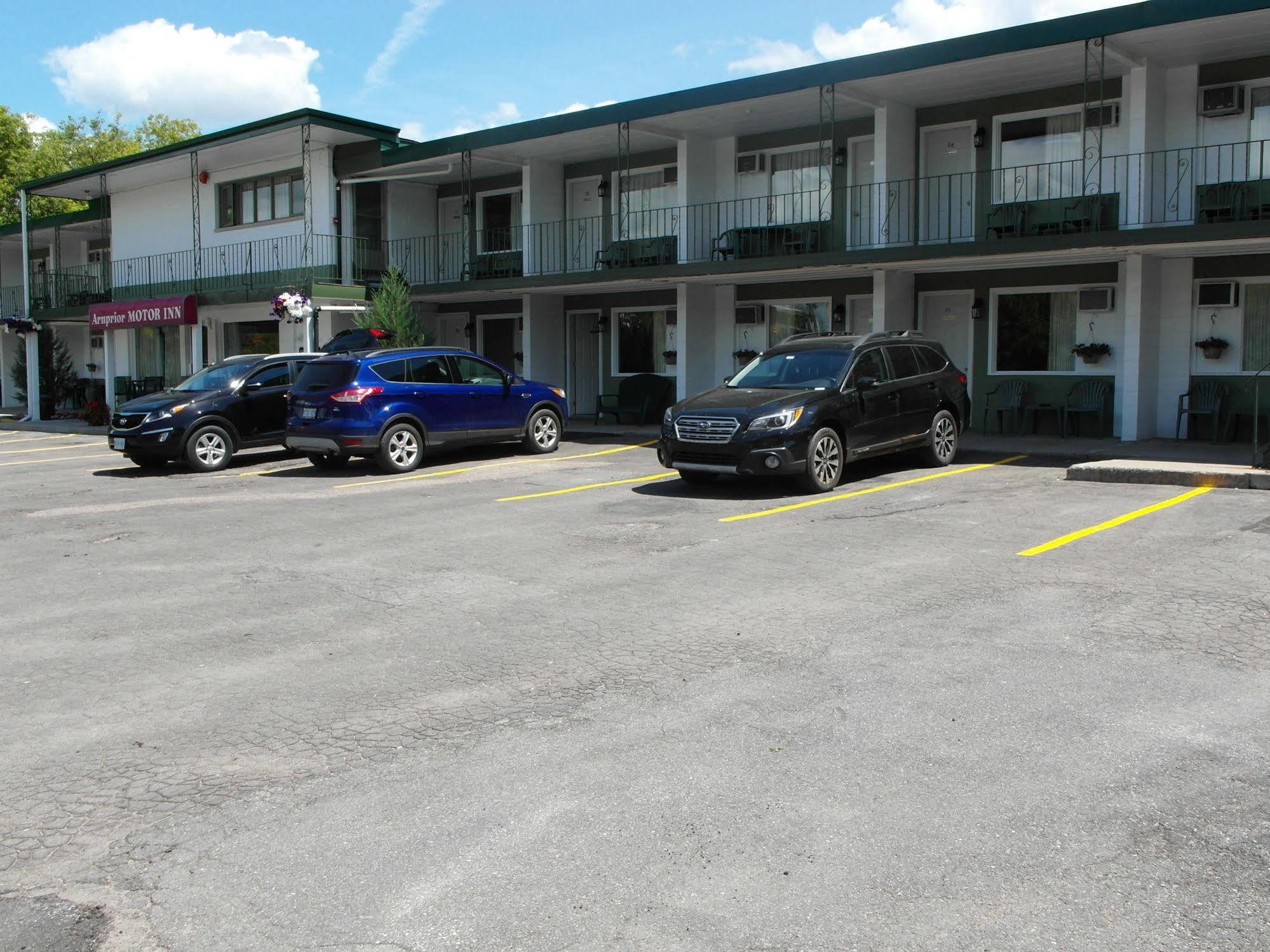 Arnprior Motor Inn Dış mekan fotoğraf